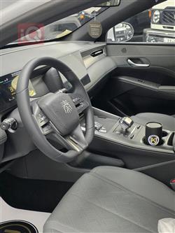 بی وای دی Qin Plus